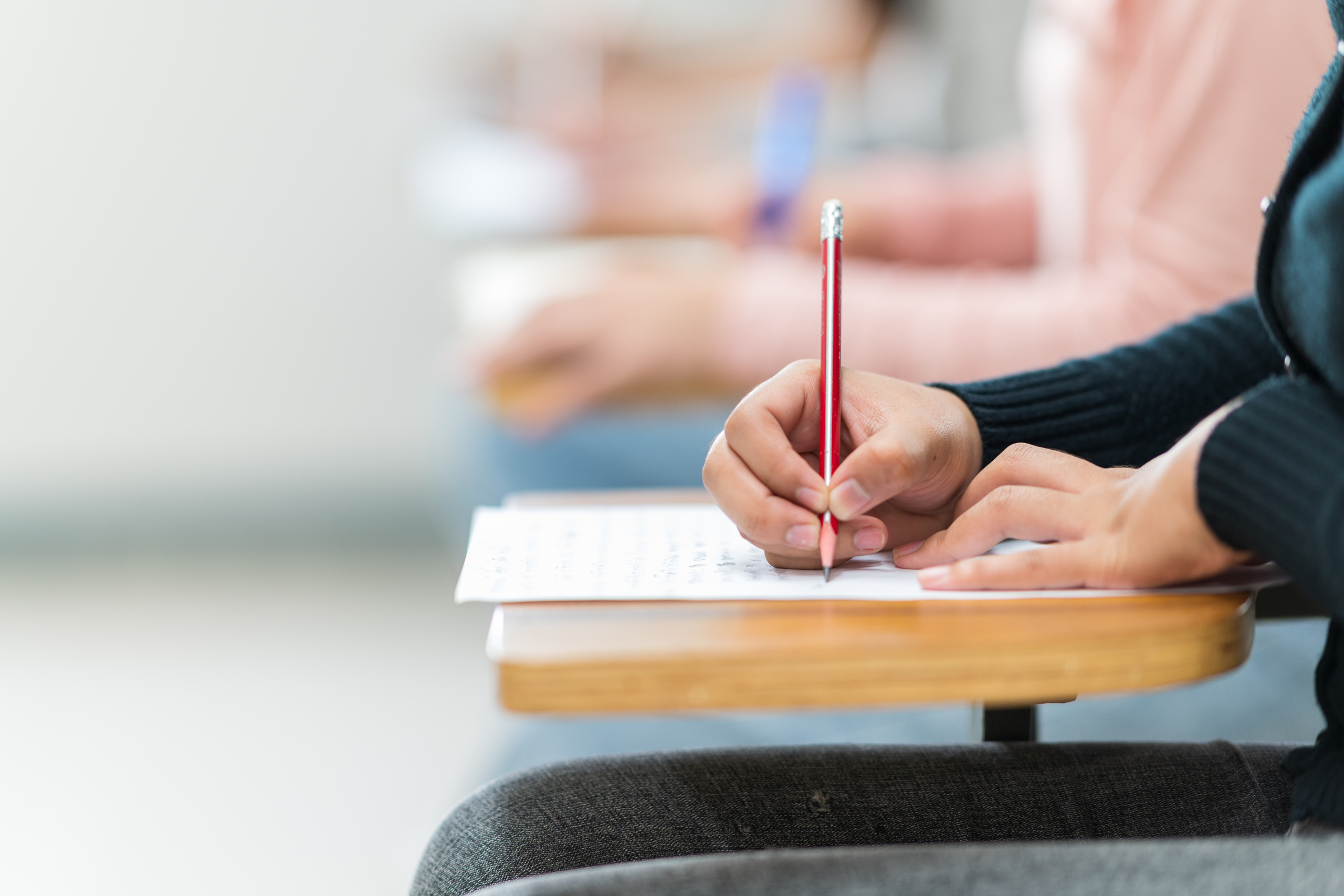 Concursos públicos em 2026 abrem oportunidades com remunerações atrativas