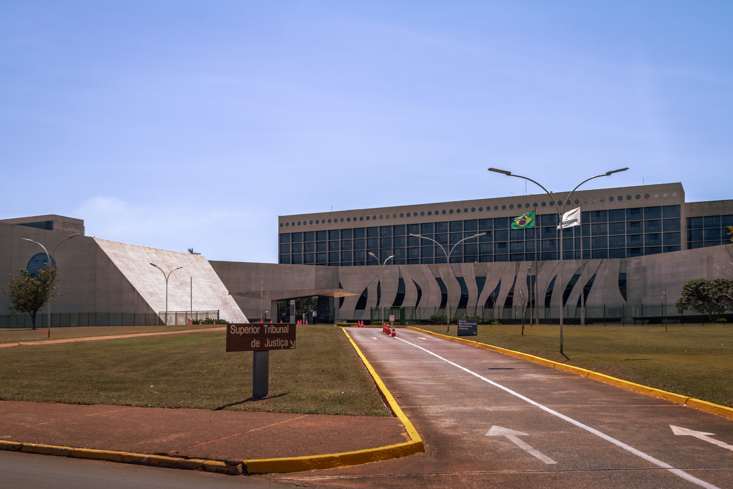 STJ regulamenta filtro de relevância para recursos especiais: entenda o que muda